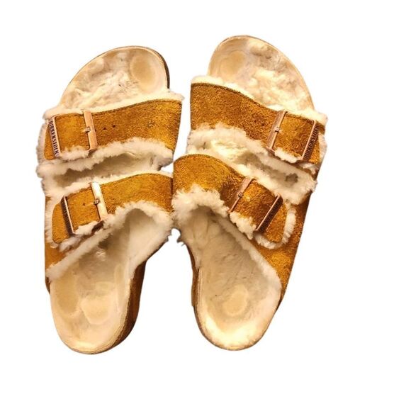 Birkenstock Arizona Shearling Slide Sandals (inside fur big toe, small spot left - Picture 2 of 10